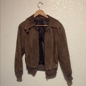 Brown Bomber Jacket with Suede Texture and Elastic Cuffs